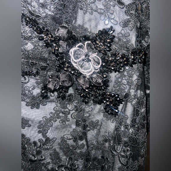 Max Duggal 11324 NWT EMBROIDERED LACE PUFF SLEEVE WRAP OVER GOWN - Picture 7 of 12